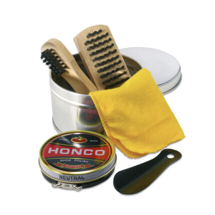 Torton Shoe polish rinkinys – gaminys iš metalo, išsiskiriantis praktišku naudojimu