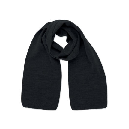 Rafy Scarf iš iš RPET poliesterio – gaminys iš poliesterio, išsiskiriantis pagamintas iš perdirbtų arba atsakingiau pasiri...