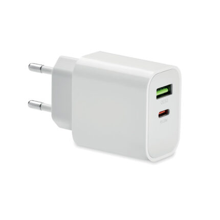 Port USB įkroviklis – USB įkroviklis iš polikarbonato.